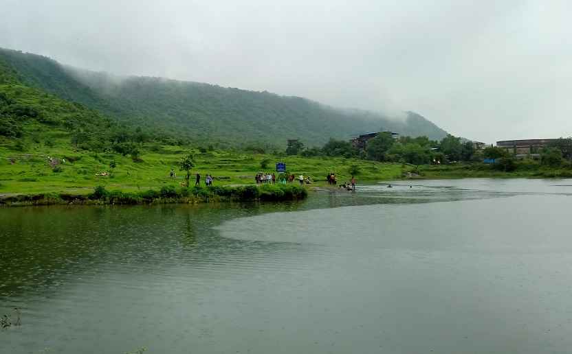 Owe Hills and Taloja Jail Pond turn into picnic spots