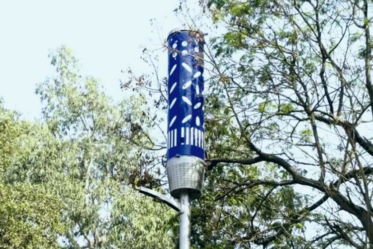 NMMC installs experimental smart poles in two spots in Navi Mumbai