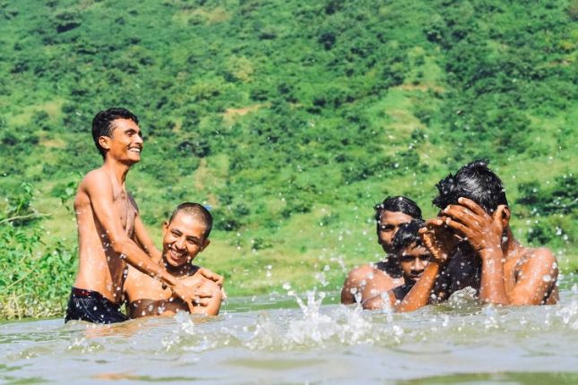 Picnickers flock at Pandavkada waterfall, Owe Dam and Kharghar Hills, despite ban